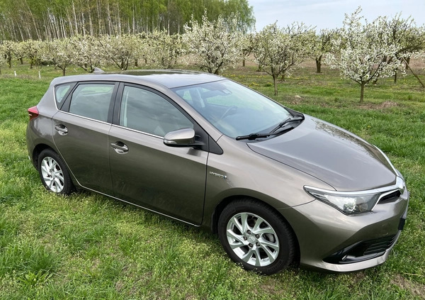 Toyota Auris cena 62000 przebieg: 156000, rok produkcji 2016 z Warszawa małe 436